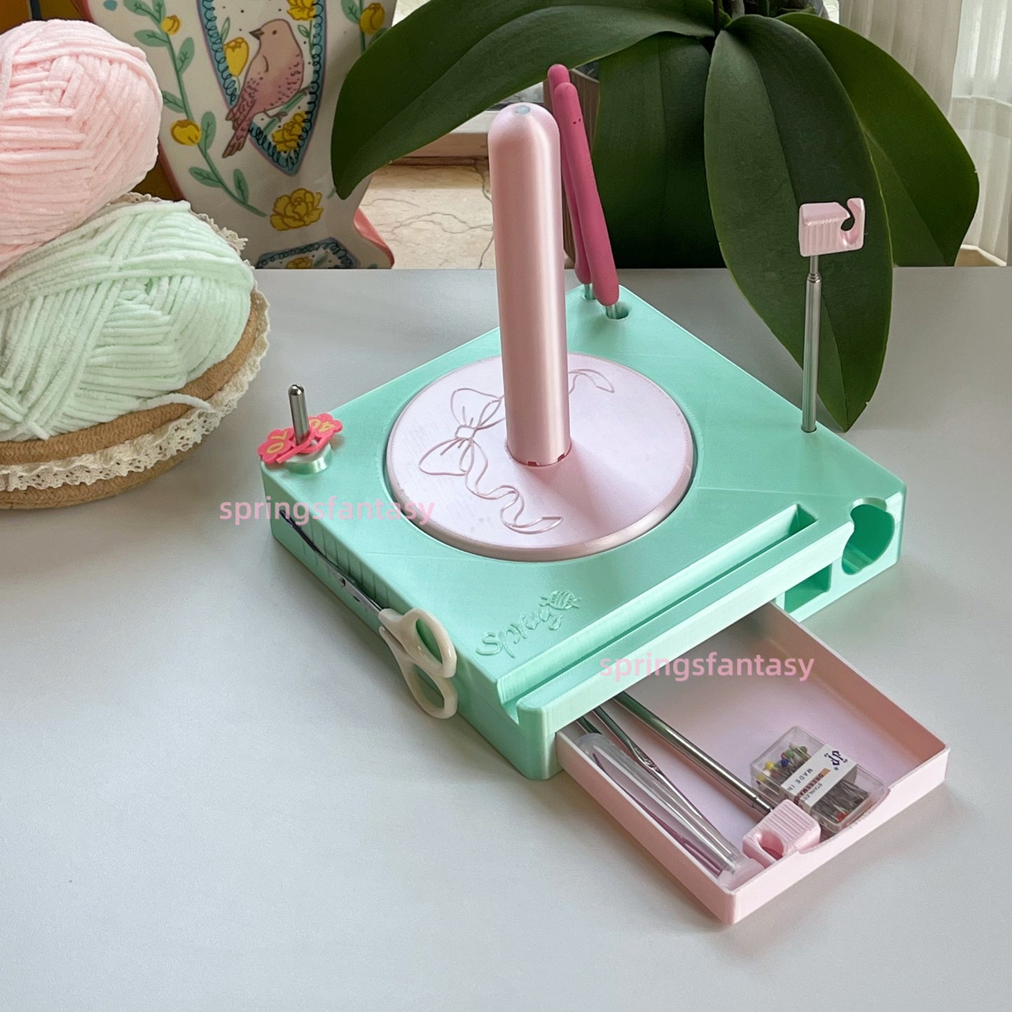 Shiny Portable Multi-Functional Yarn Spool Box